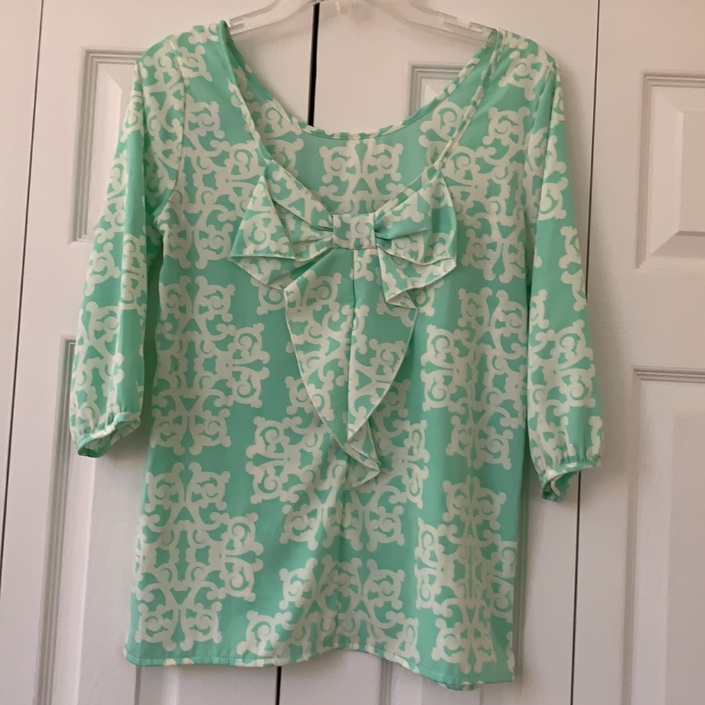 Size S white and mint blouse with bow back